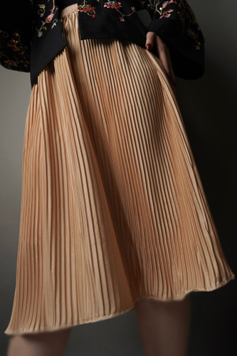 دامن ساتن پلیسه میدی زنانه رنگ کرم |  satin skirt