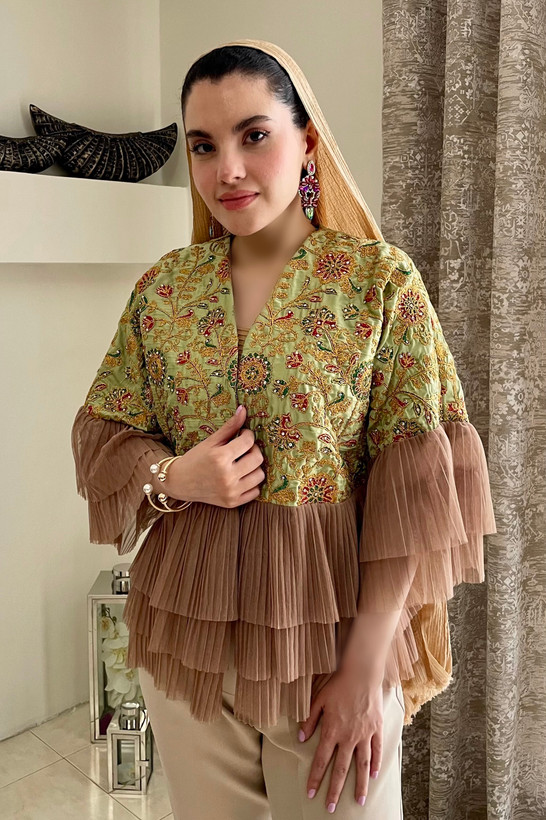 خرید کت عروسکی و مجلسی زنانه با ترکیب ساتن سوزندوزی و تور پلیسه چندلایه | elegant outfit