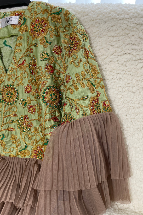 خرید کت زنانه مجلسی سبز رنگ با طراحی خاص و استایل عروسکی | stylish jacket